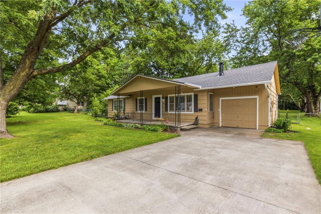 605 West Cedar Street, Olathe, KS 66061