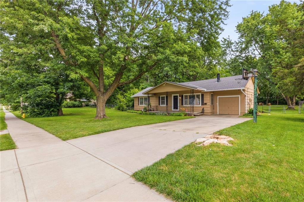605 West Cedar Street, Olathe, KS 66061