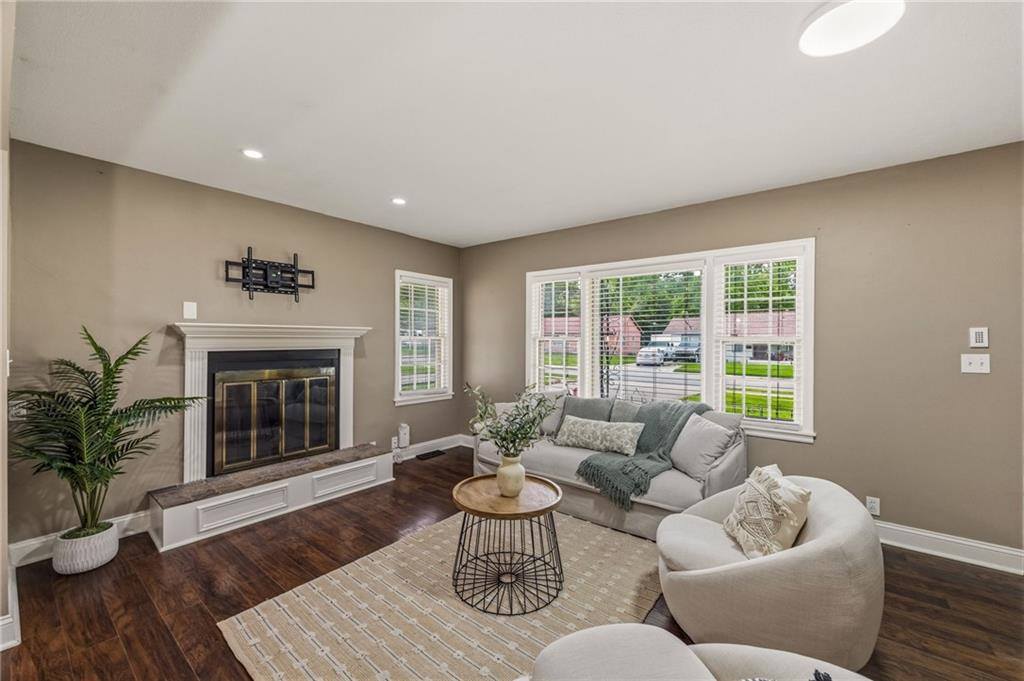 605 West Cedar Street, Olathe, KS 66061