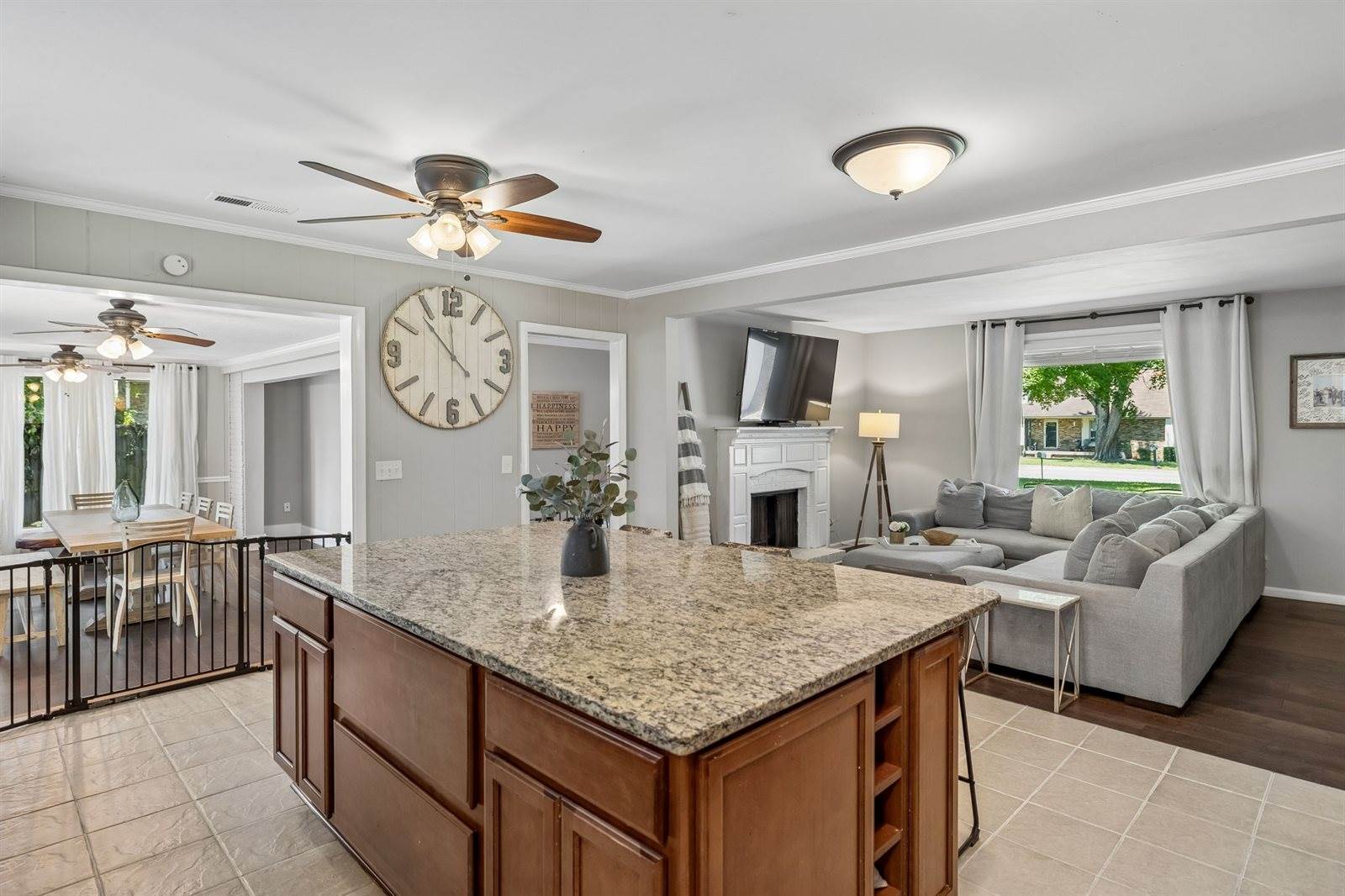 302 Matterhorn Dr, Old Hickory, TN 37138