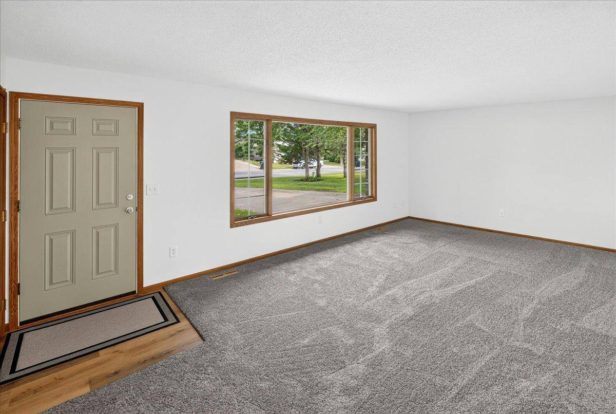 221 Jerry Liefert Drive, Monticello, MN 55362