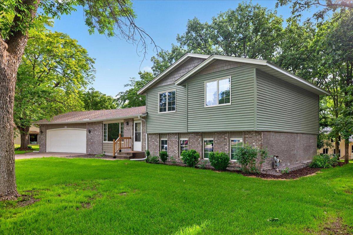 221 Jerry Liefert Drive, Monticello, MN 55362