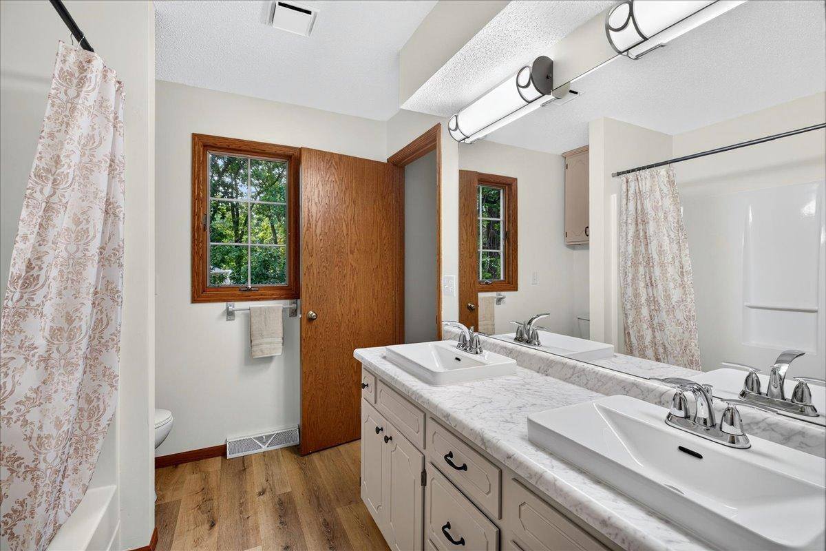 221 Jerry Liefert Drive, Monticello, MN 55362