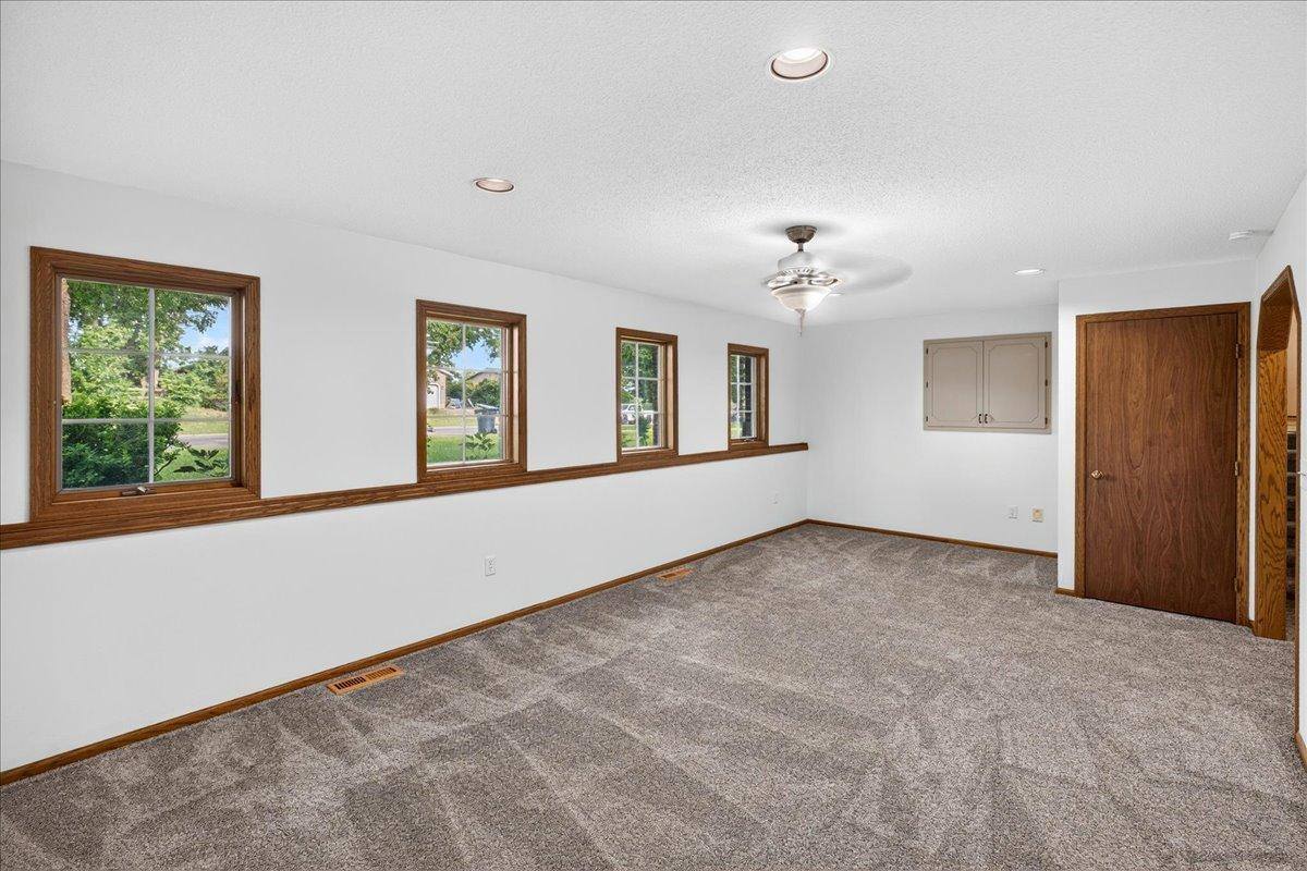 221 Jerry Liefert Drive, Monticello, MN 55362