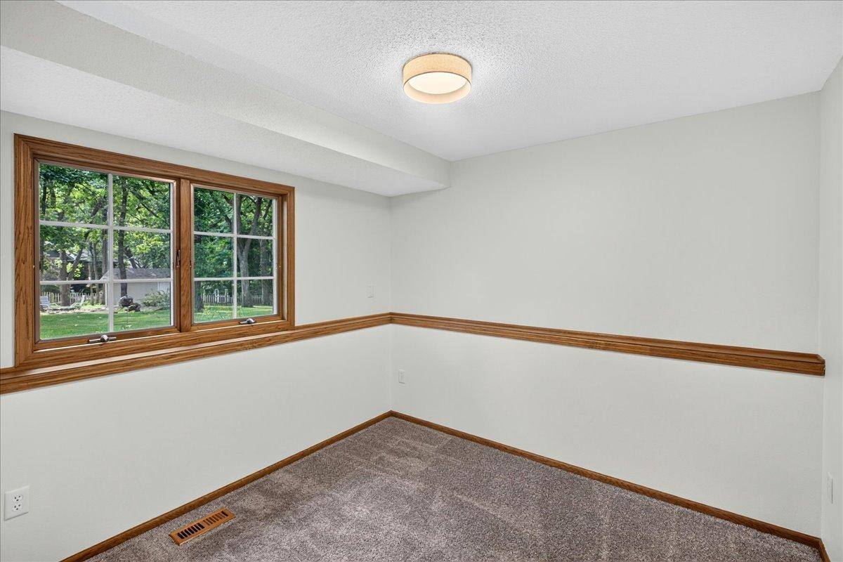 221 Jerry Liefert Drive, Monticello, MN 55362
