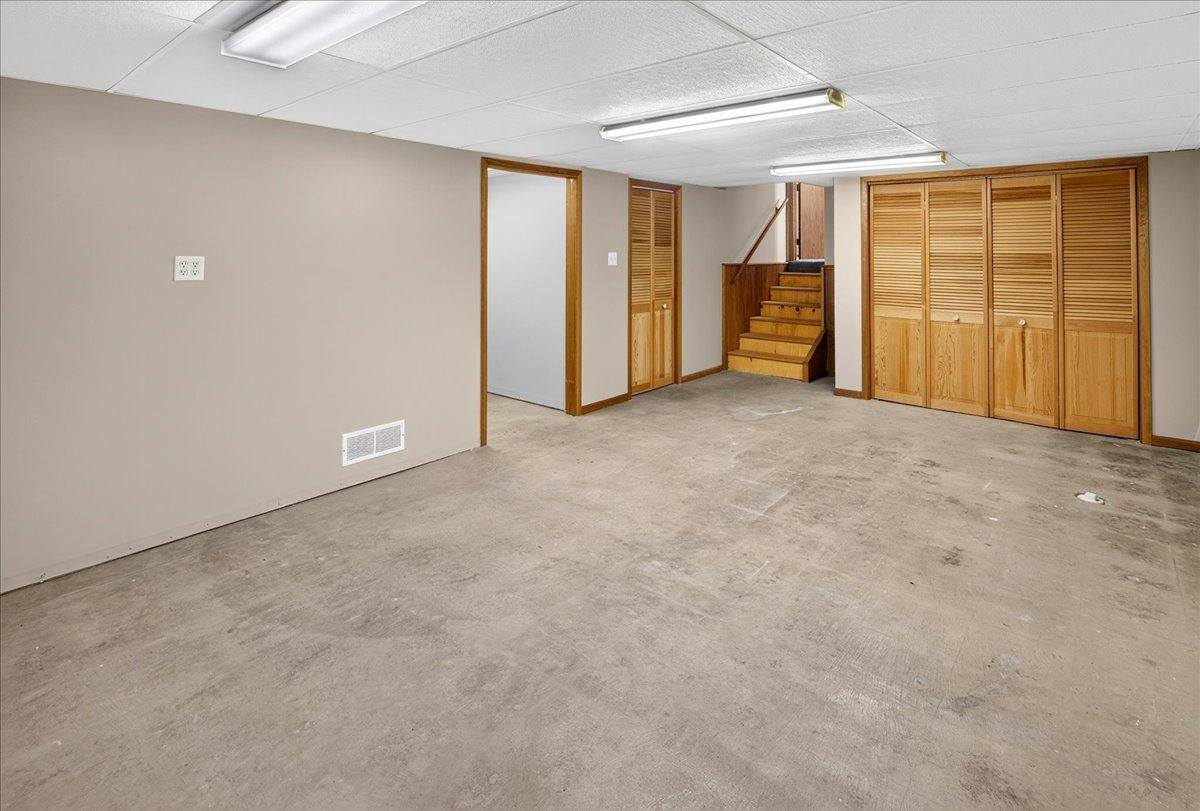 221 Jerry Liefert Drive, Monticello, MN 55362