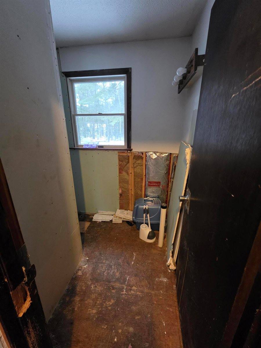26 Pineview Avenue, Glenburn, ME 04401