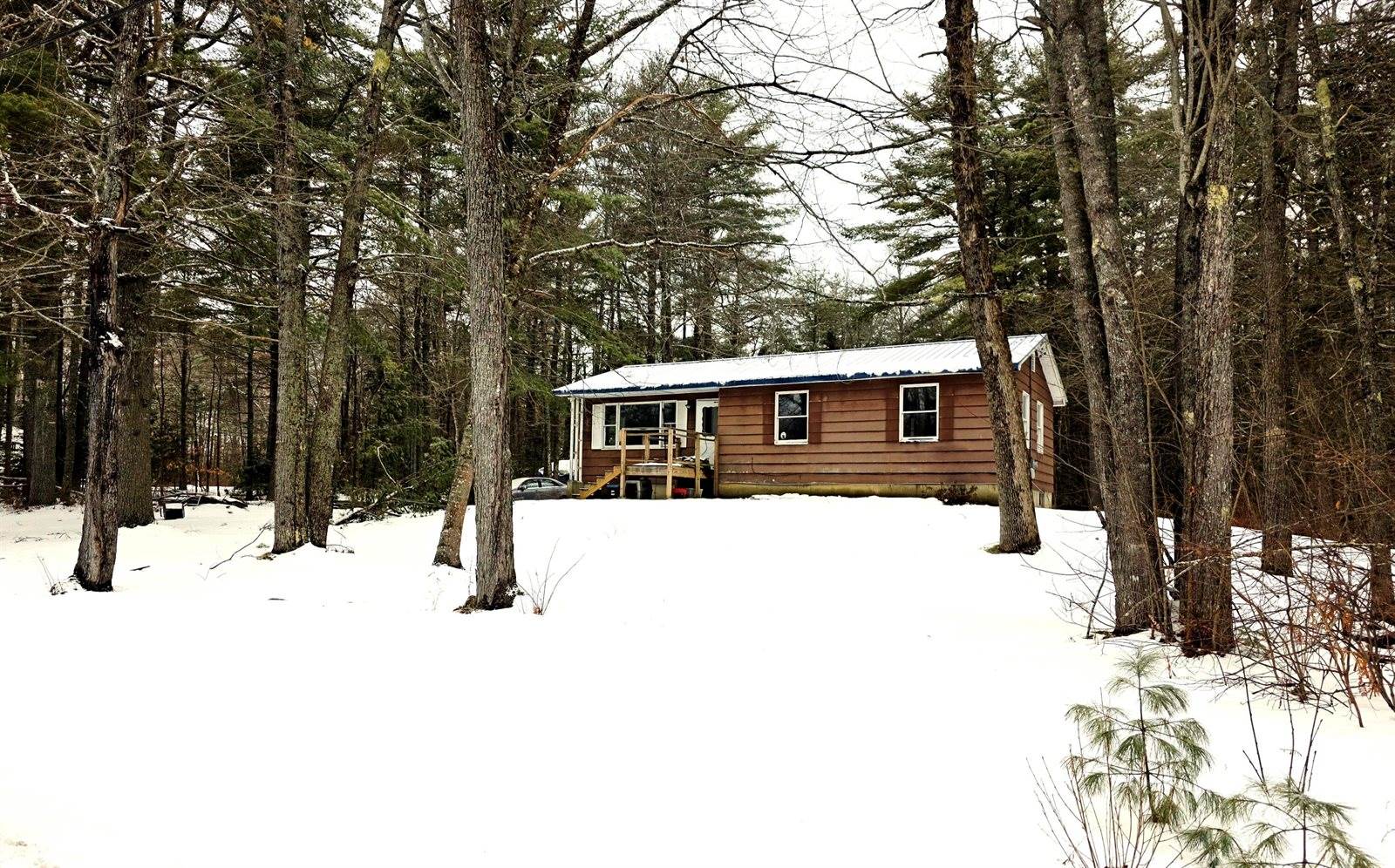 26 Pineview Avenue, Glenburn, ME 04401