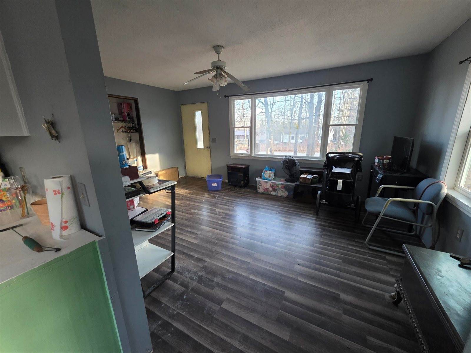 26 Pineview Avenue, Glenburn, ME 04401
