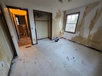 26 Pineview Avenue, Glenburn, ME 04401
