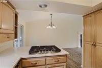 14539 SE Center St, Portland, OR 97236