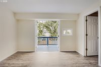 14539 SE Center St, Portland, OR 97236