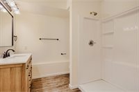 14539 SE Center St, Portland, OR 97236