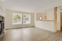 14539 SE Center St, Portland, OR 97236