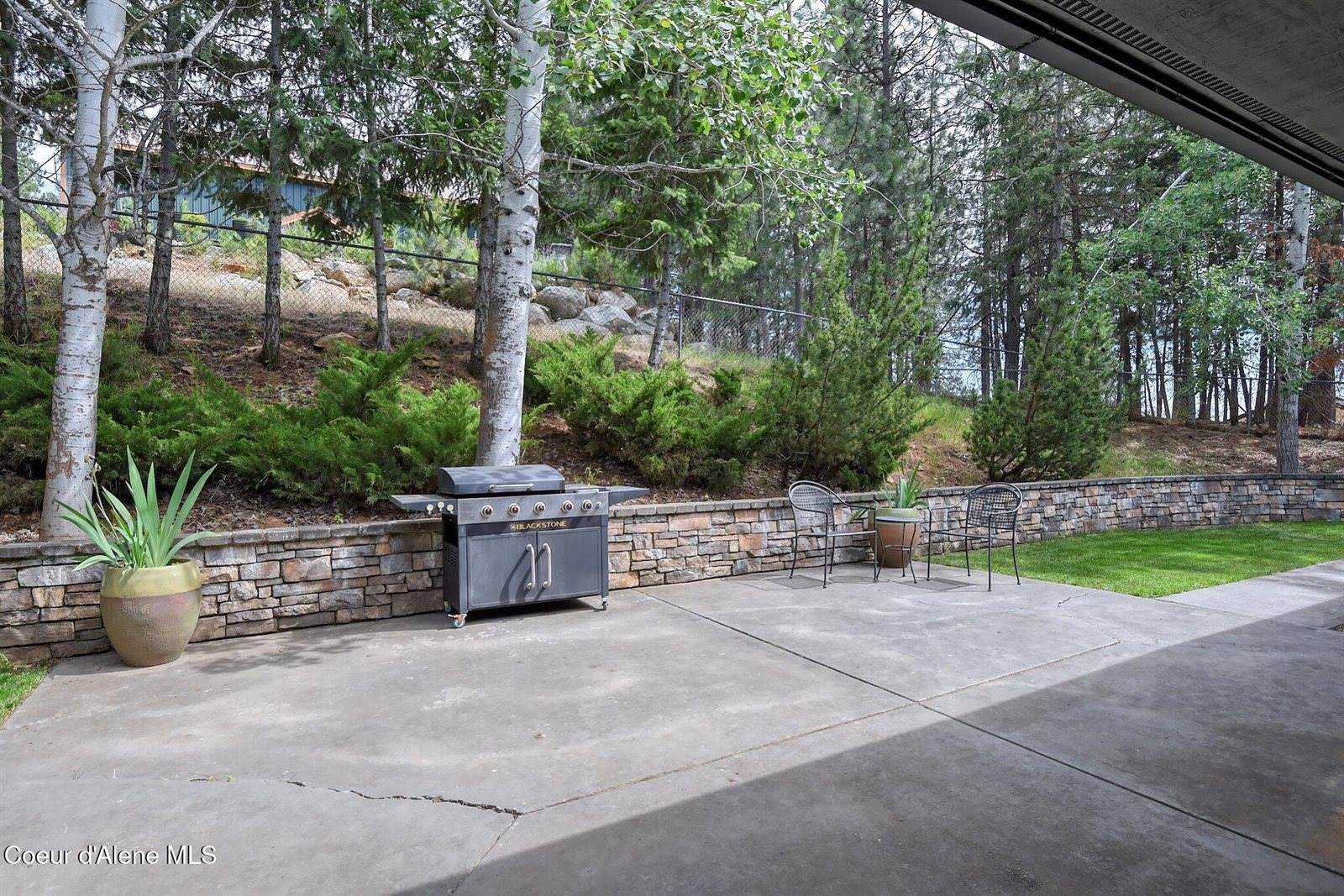 2016 East Packsaddle Dr, Coeur d'Alene, ID 83815
