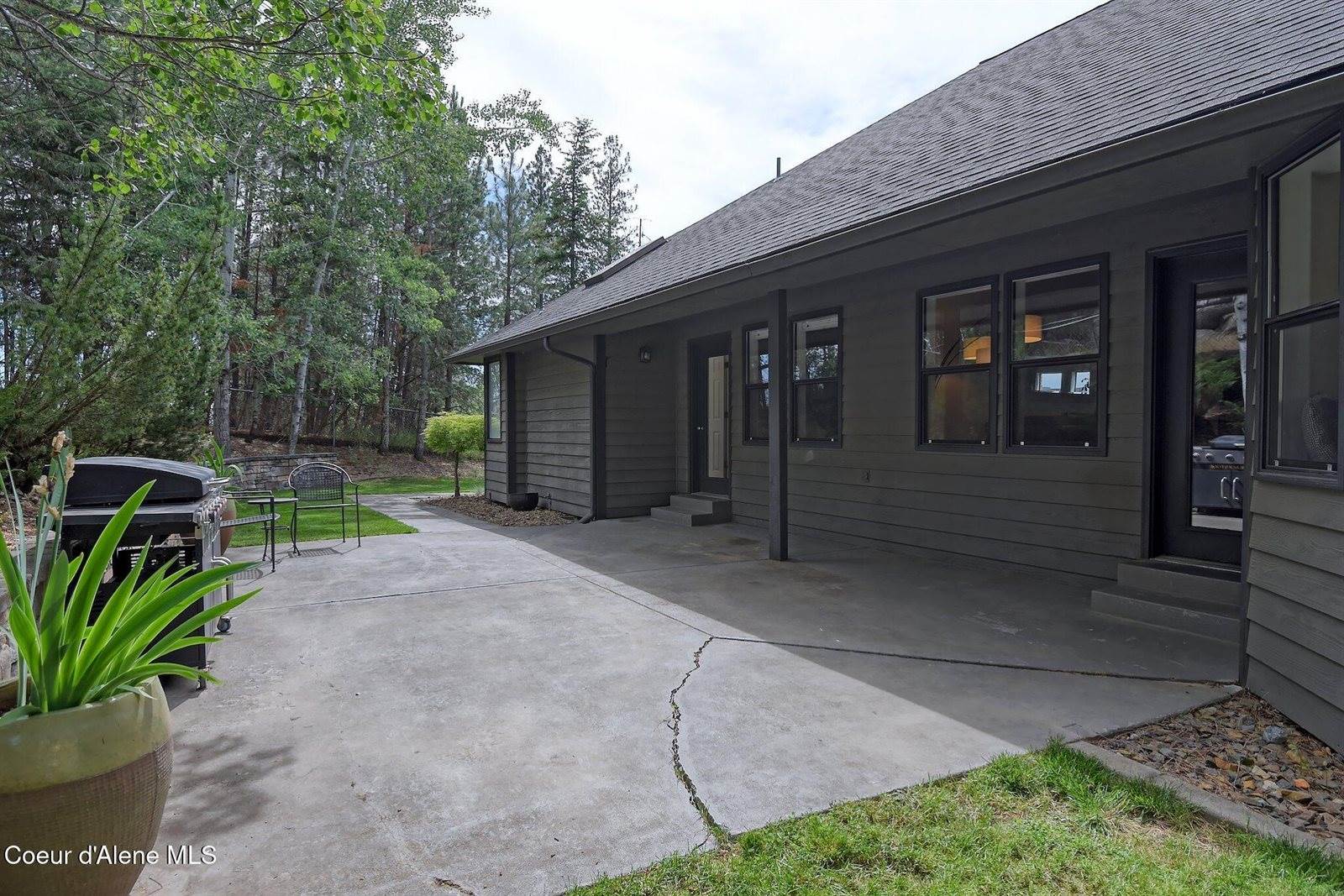 2016 East Packsaddle Dr, Coeur d'Alene, ID 83815