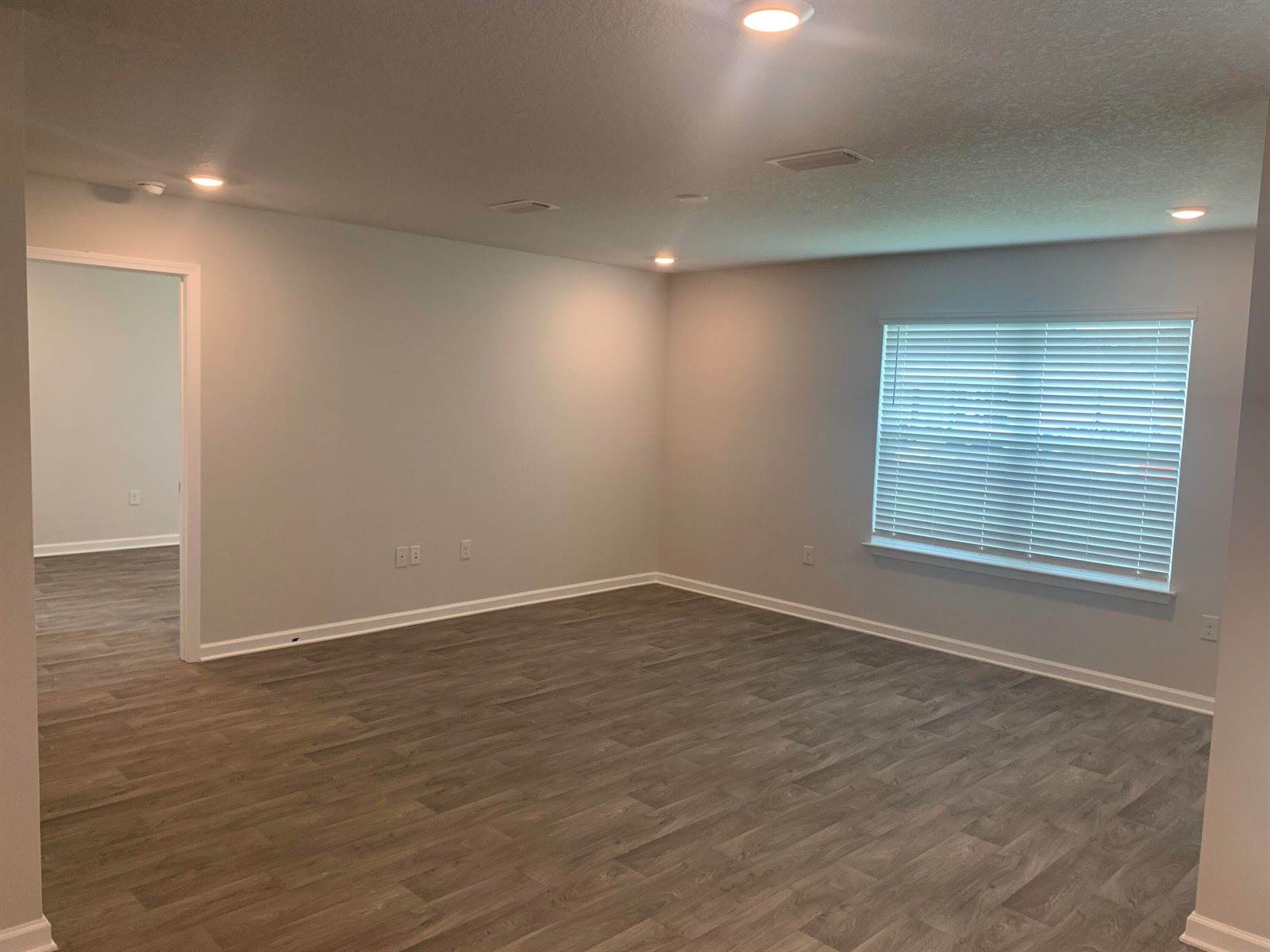 642 Earl Godwin Road, Freeport, FL 32439