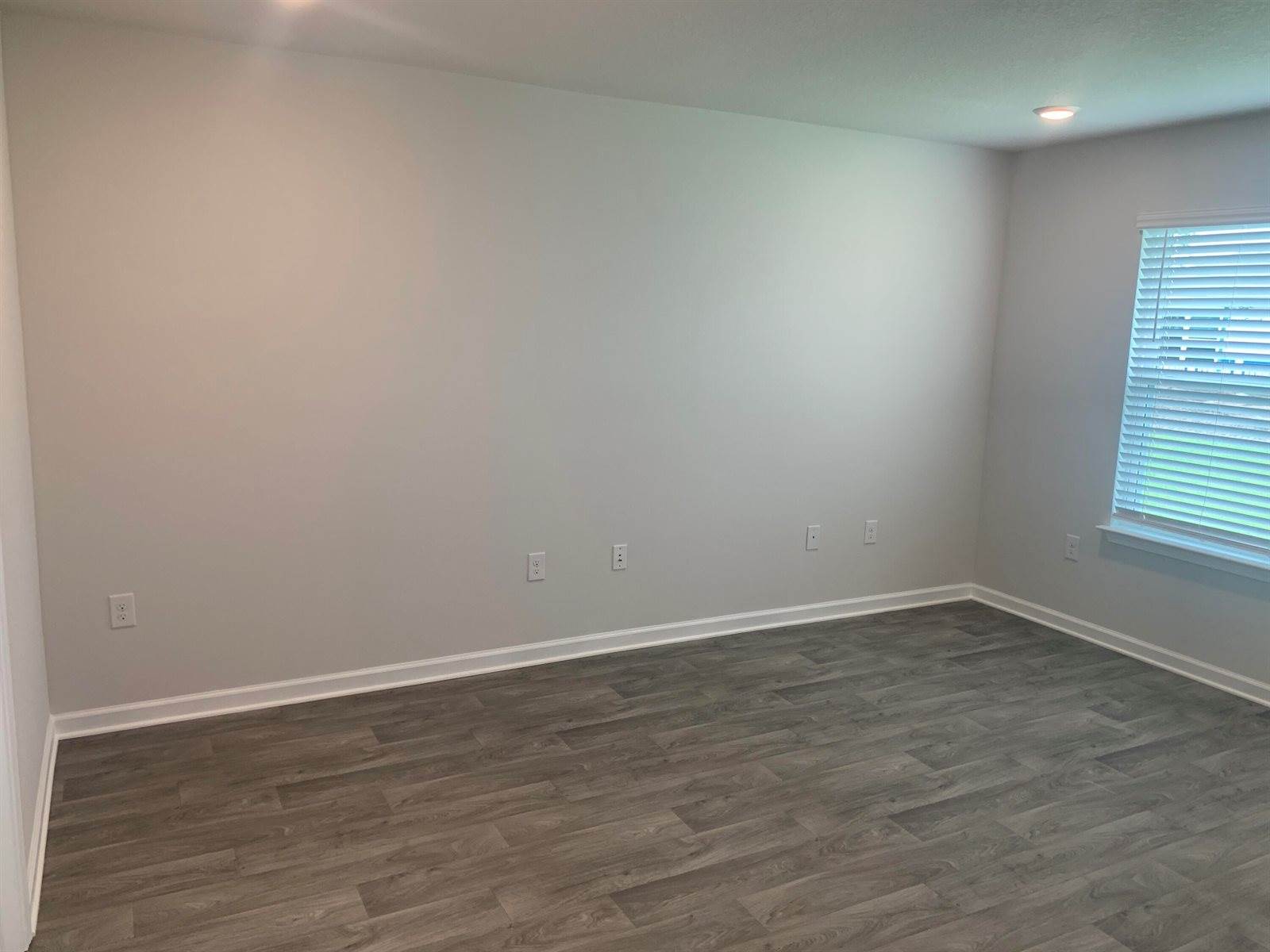 642 Earl Godwin Road, Freeport, FL 32439