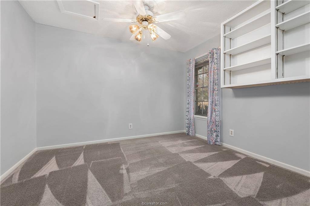 12994 Hunters Creek Road, College Station, TX 77845