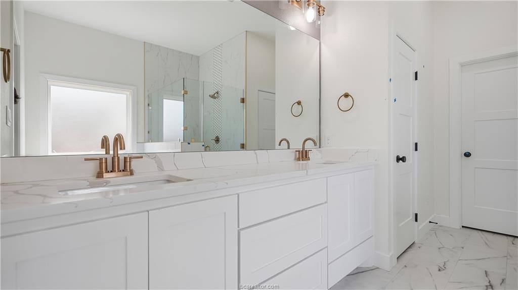 3225 Glencairn Court, Bryan, TX 77808