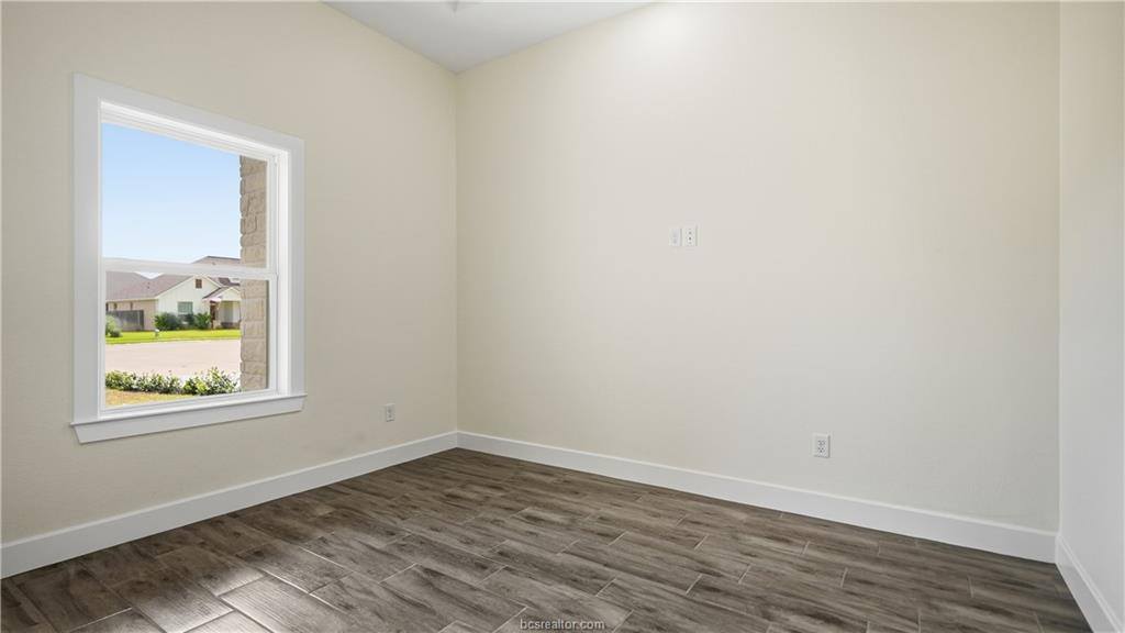 3225 Glencairn Court, Bryan, TX 77808