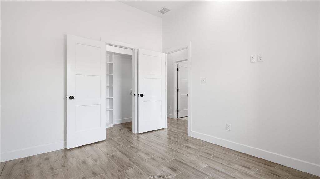 3225 Glencairn Court, Bryan, TX 77808