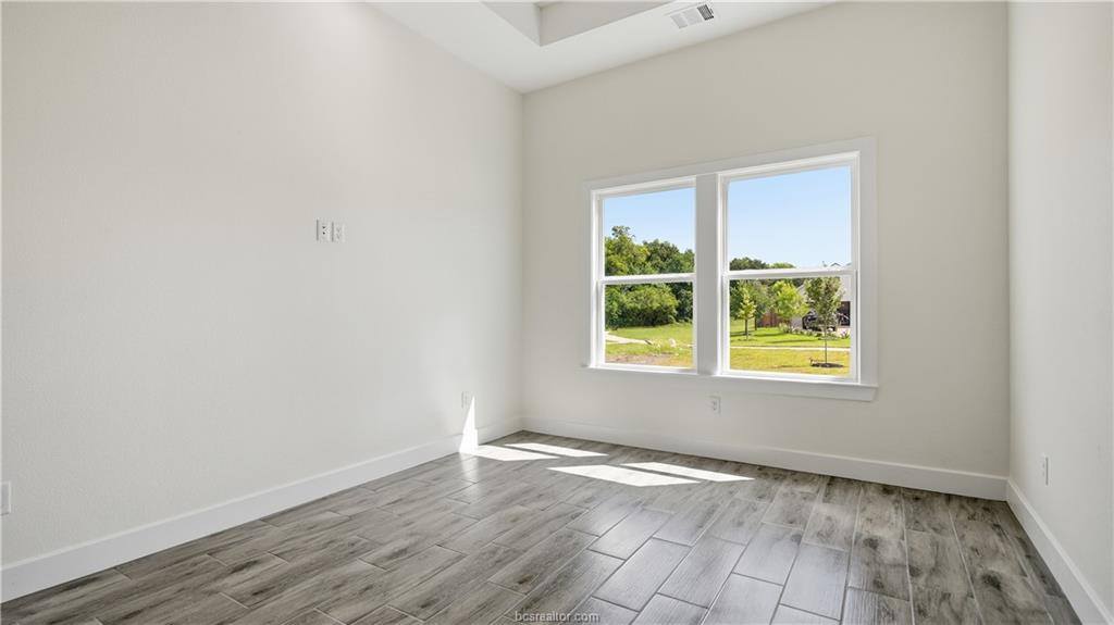 3225 Glencairn Court, Bryan, TX 77808