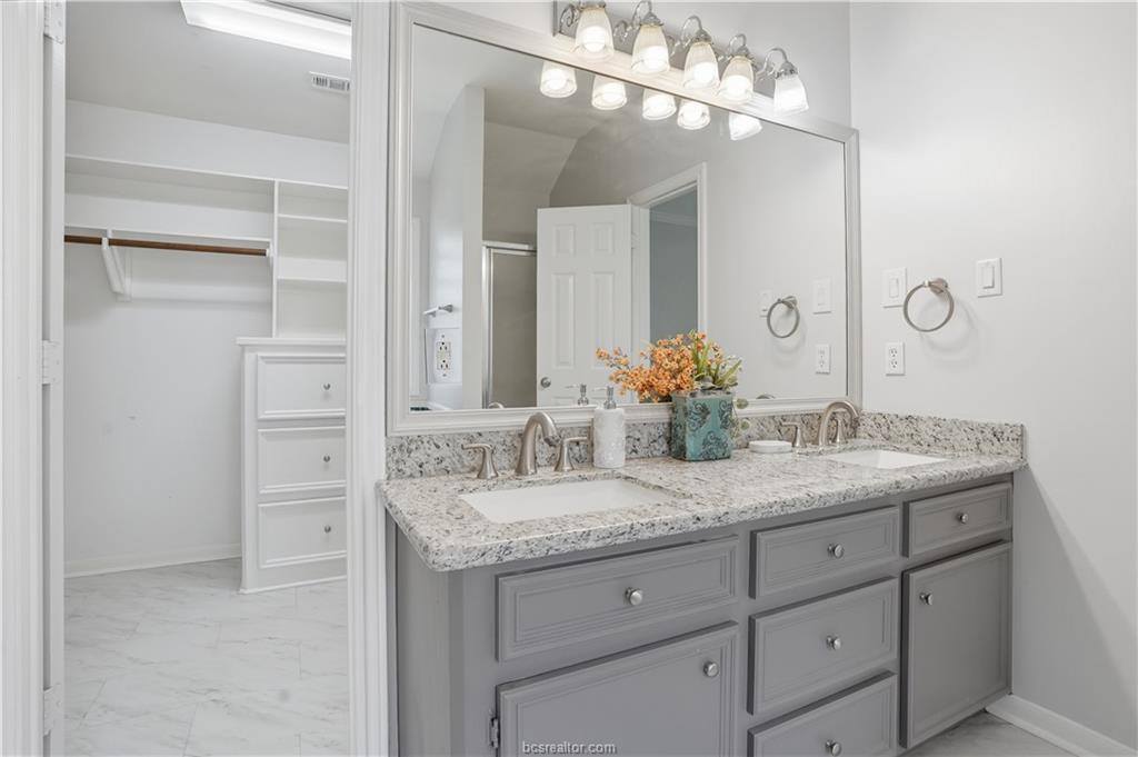 205 Chimney Hill Circle, College Station, TX 77840