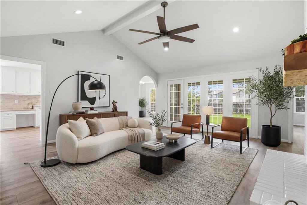 205 Chimney Hill Circle, College Station, TX 77840