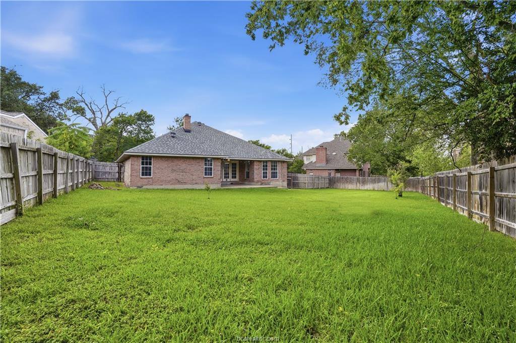 205 Chimney Hill Circle, College Station, TX 77840