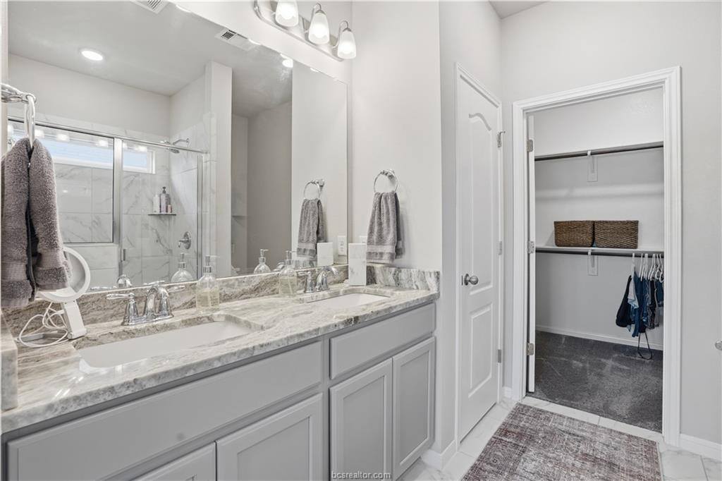 6306 Southern Cross Drive, College Station, TX 77845