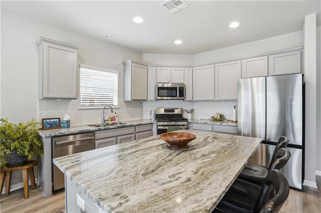 6306 Southern Cross Drive, College Station, TX 77845