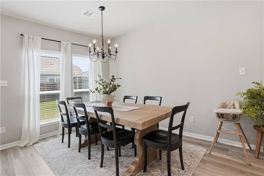 6306 Southern Cross Drive, College Station, TX 77845