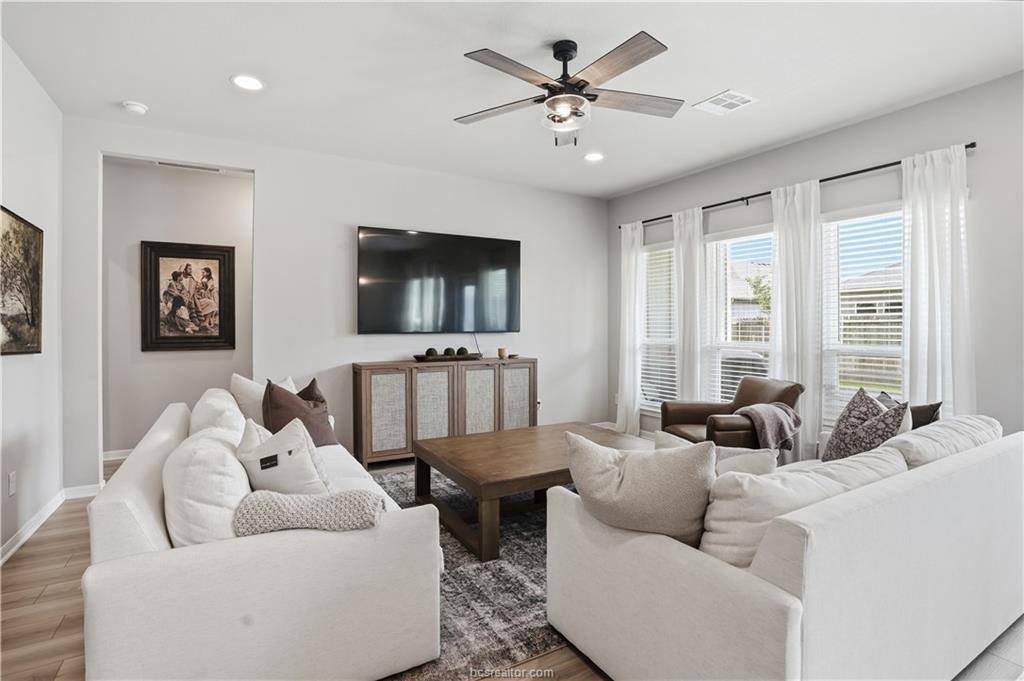 6306 Southern Cross Drive, College Station, TX 77845