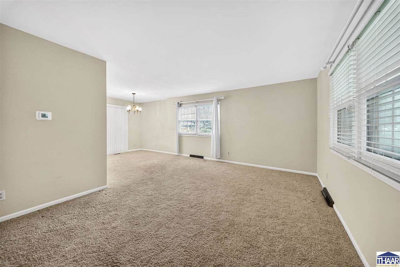 7510 East Old Maple, Terre Haute, IN 47805