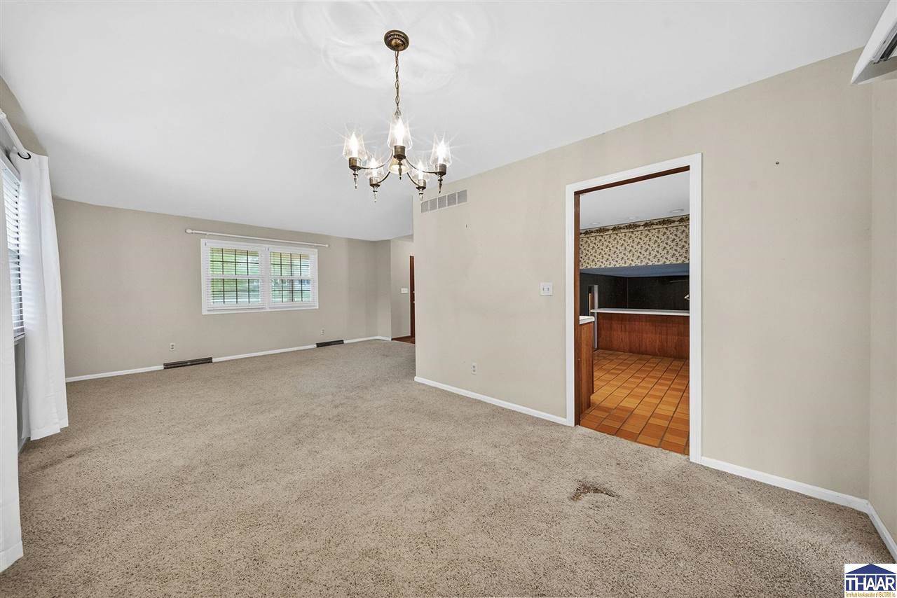 7510 East Old Maple, Terre Haute, IN 47805