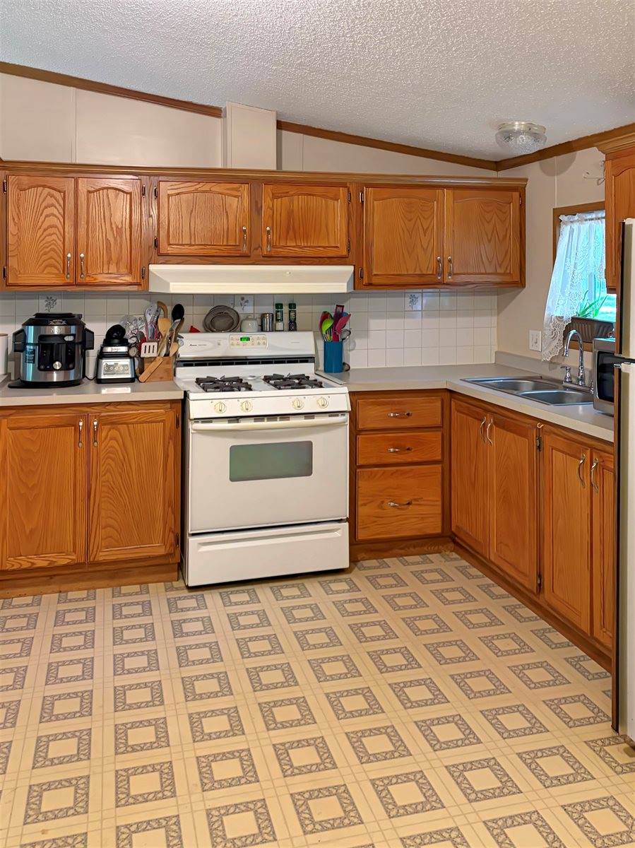 8713 North 3rd, Westfield, WI 53964