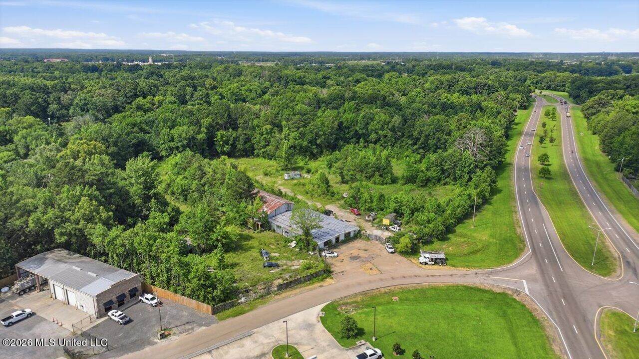 654 Caseys Lane, Flowood, MS 39232