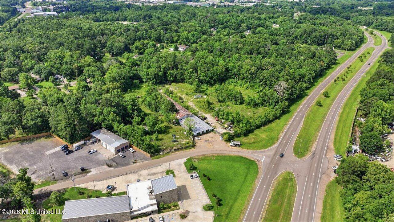 654 Caseys Lane, Flowood, MS 39232