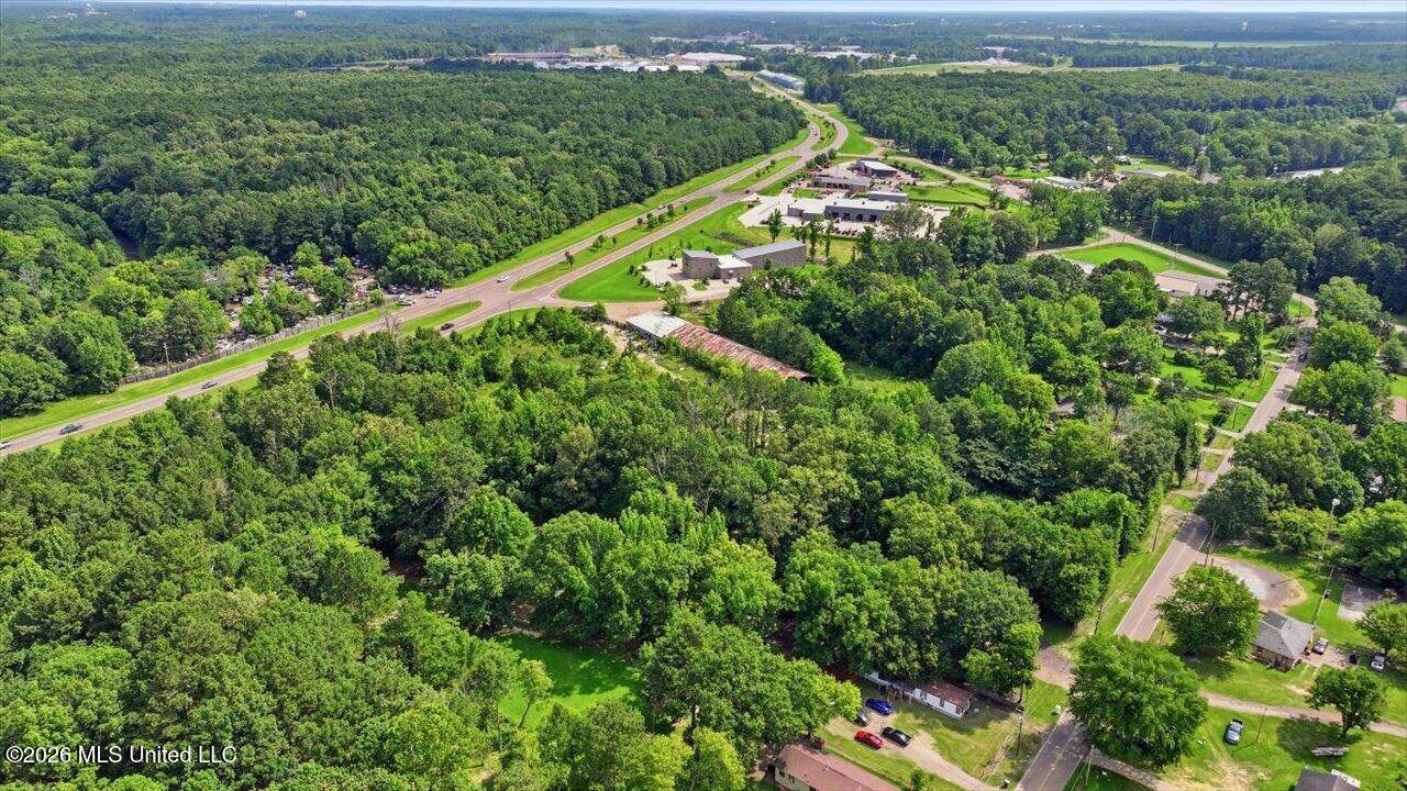 654 Caseys Lane, Flowood, MS 39232