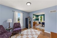 5233 NW Old Pike Road, Gladstone, MO 64118