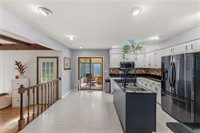 5233 NW Old Pike Road, Gladstone, MO 64118