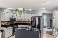 5233 NW Old Pike Road, Gladstone, MO 64118