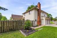 5233 NW Old Pike Road, Gladstone, MO 64118