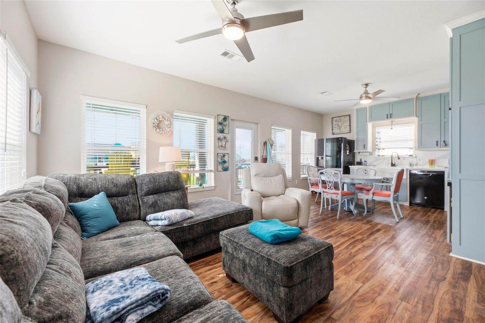 110 South Verdia Drive, Crystal Beach, TX 77650