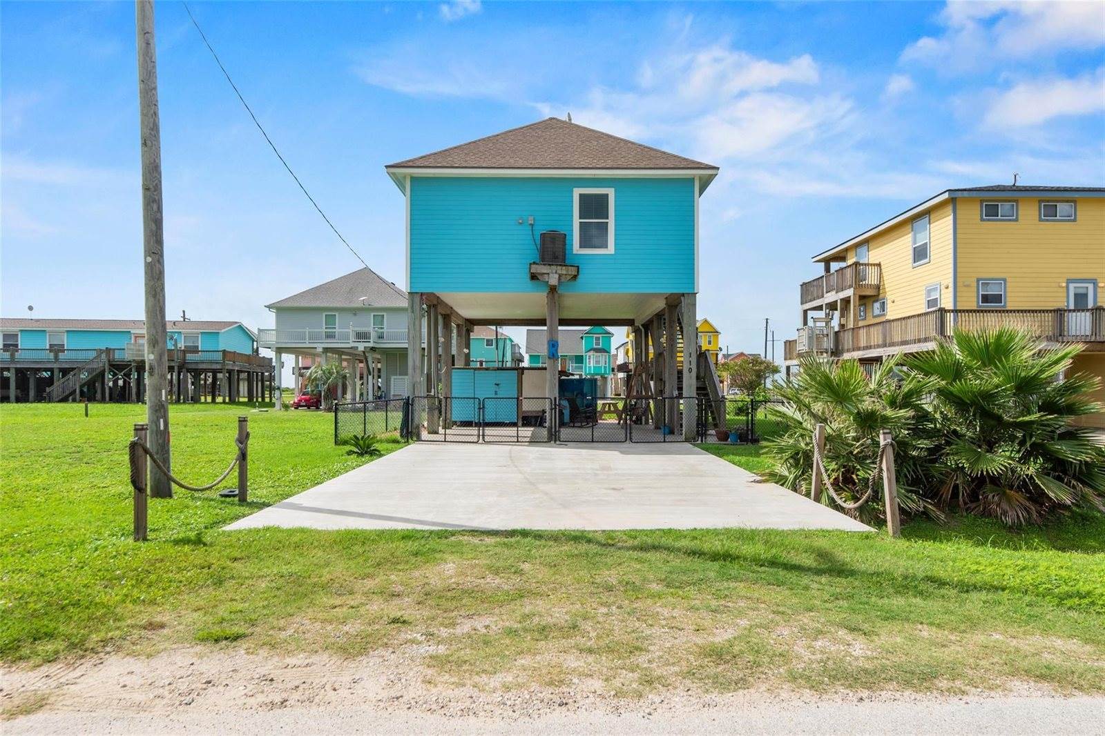 110 South Verdia Drive, Crystal Beach, TX 77650