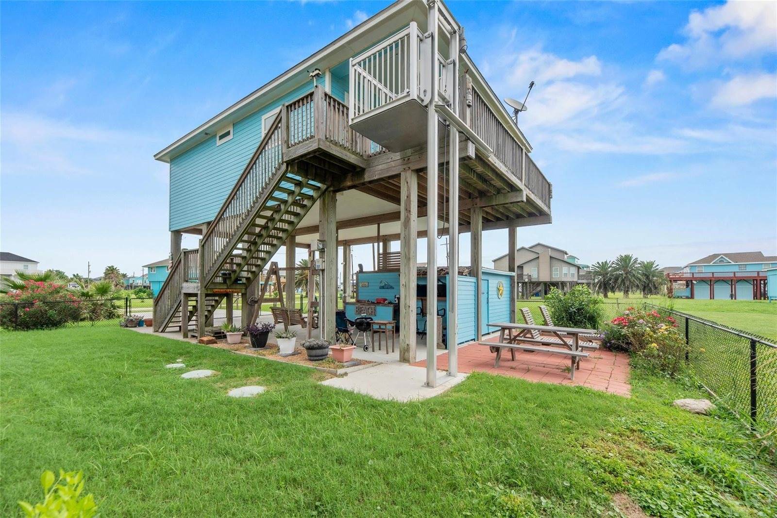 110 South Verdia Drive, Crystal Beach, TX 77650