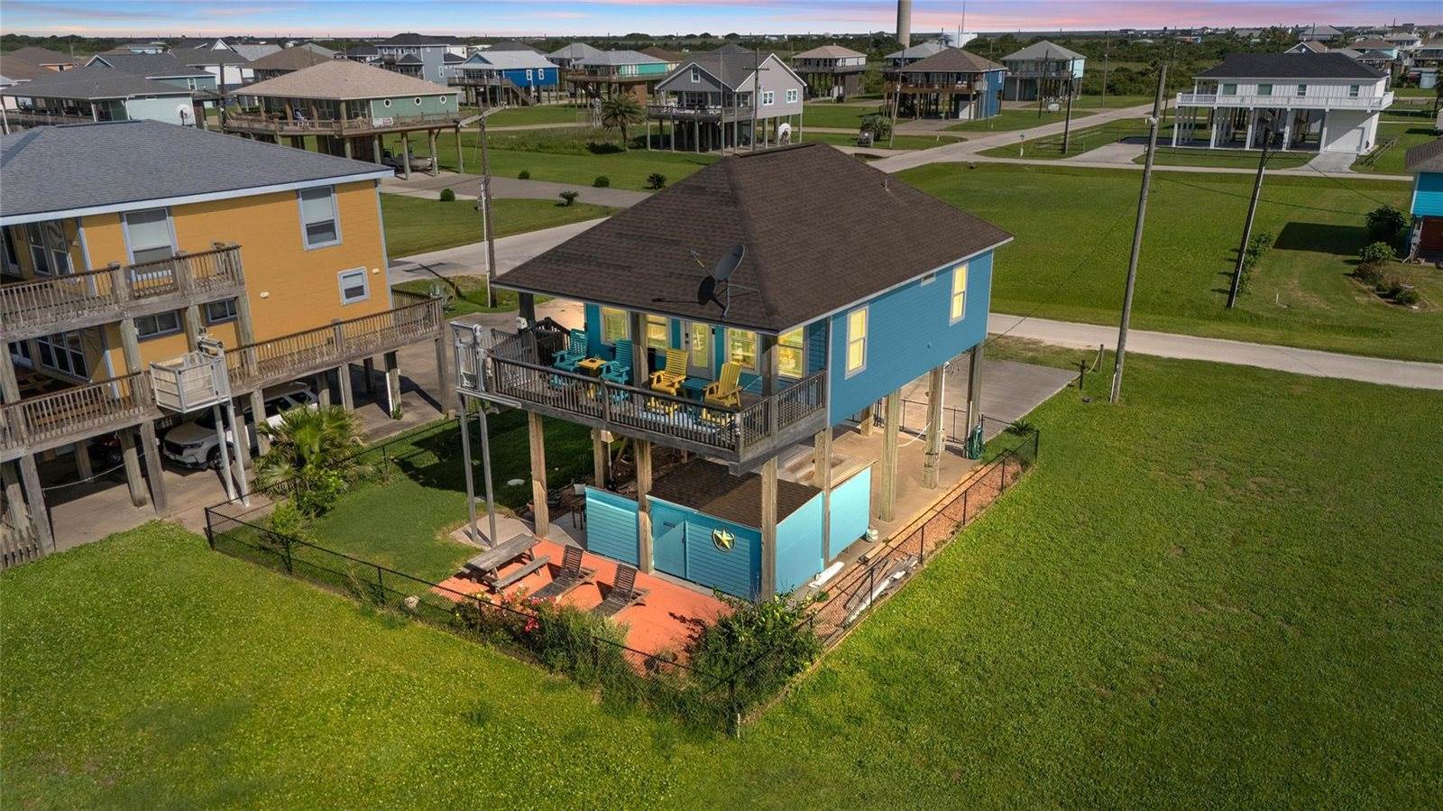 110 South Verdia Drive, Crystal Beach, TX 77650