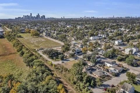 5405 Elysian Street, Houston, TX 77009