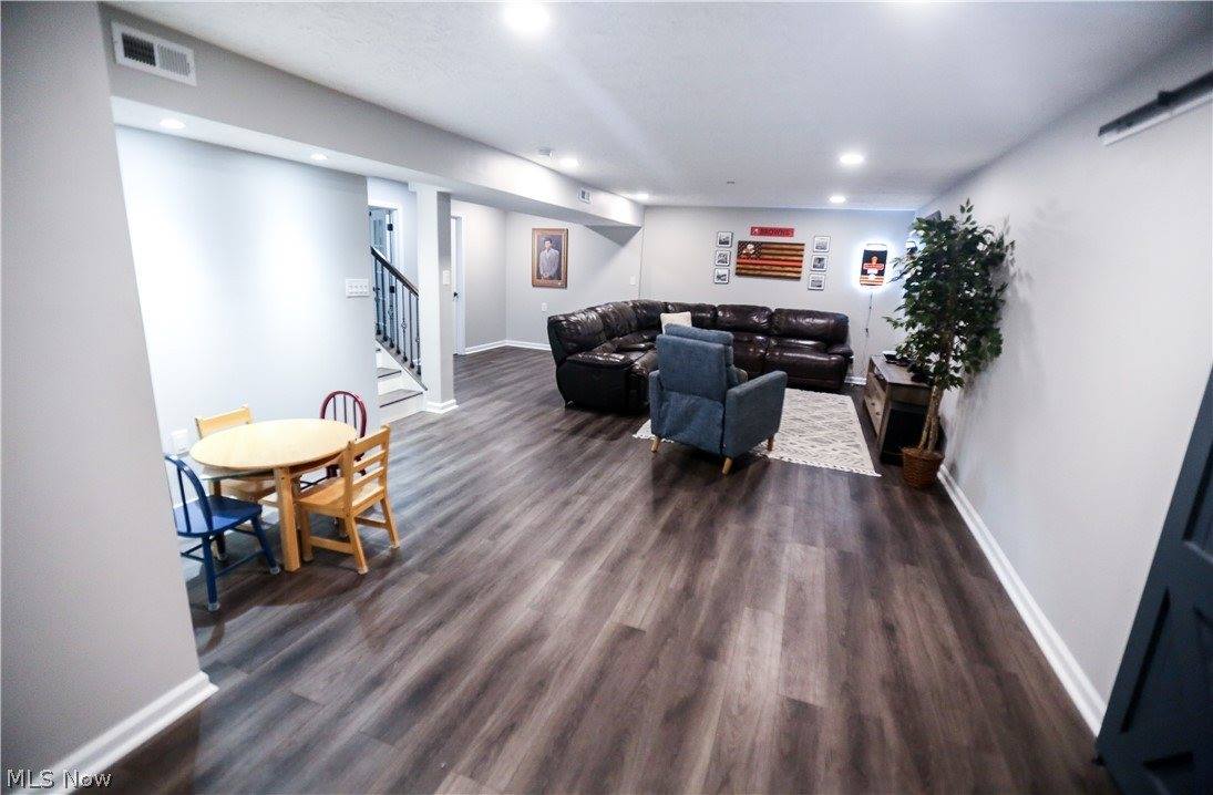 9387 Nash Lane, North Ridgeville, OH 44039